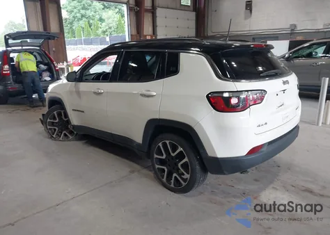 2019 Jeep Compass Limited 4X4 из США, поврежденный, VIN 3C4NJDCB5KT598874